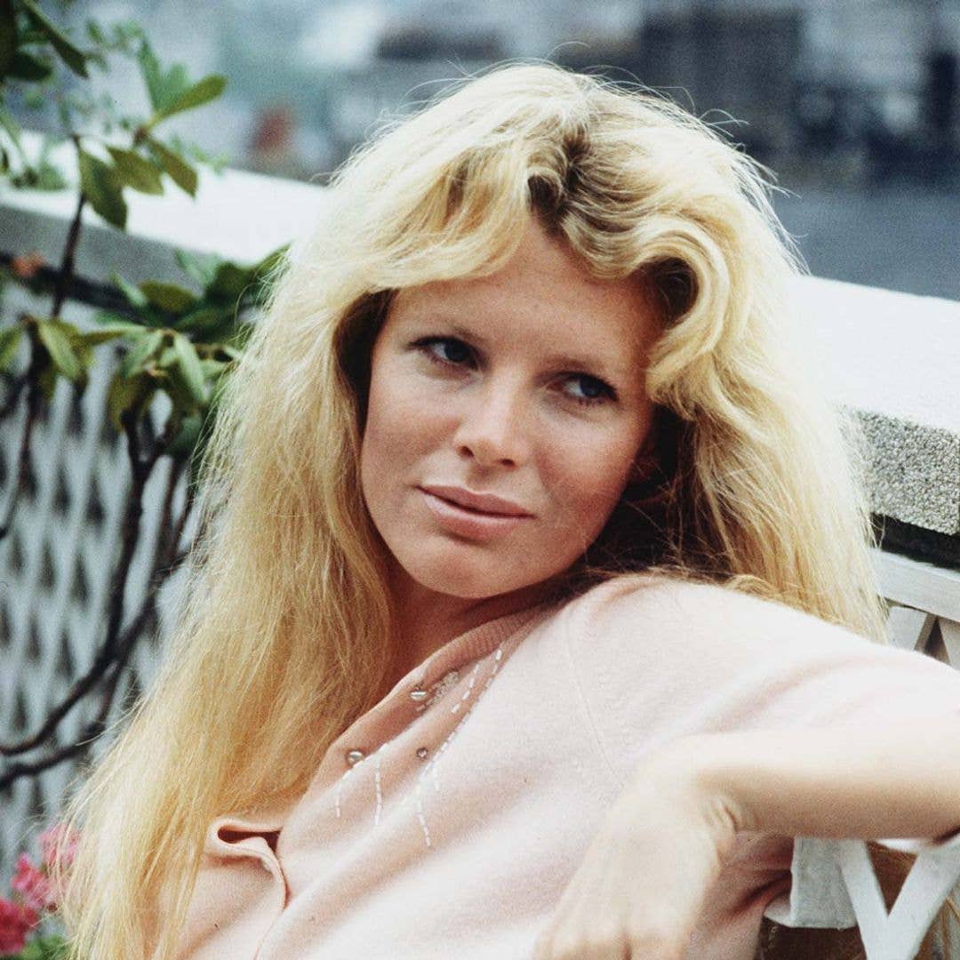 Former Bond girl Kim Basinger, 72, is unrecognizable in unearthed photos