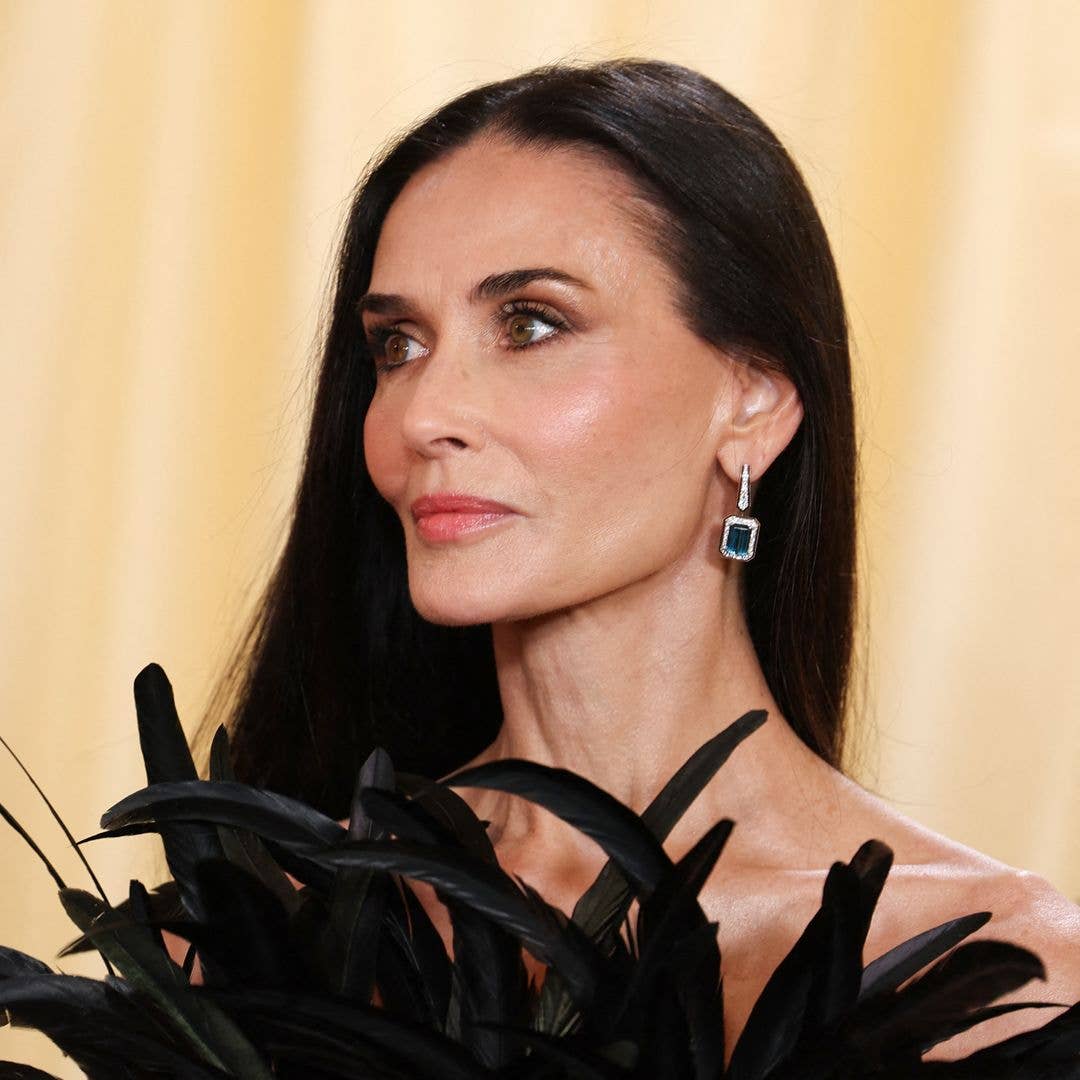 Demi Moore steals the show in a dramatic feathered Gucci gown at the 2026 Oscars
