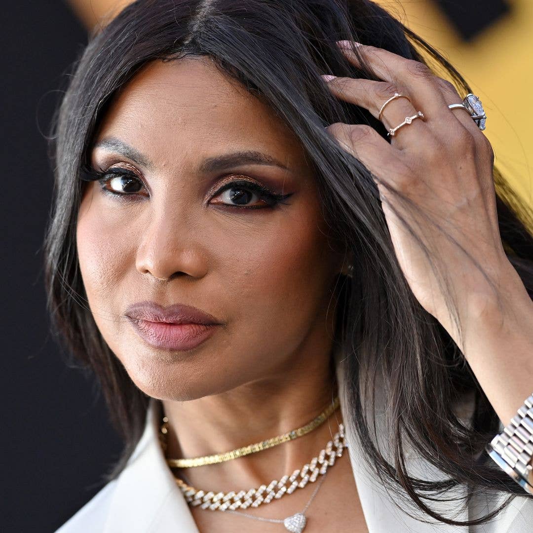 Toni Braxton, 58, looks decades younger as she sizzles onstage